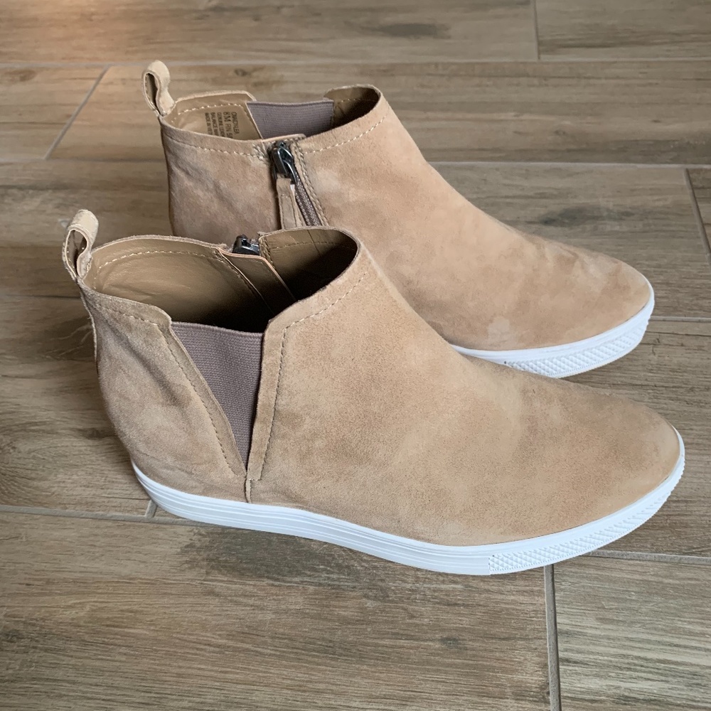 Caslon Aidy Wedge Sneaker